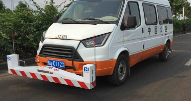 路面多功能檢測車(chē)